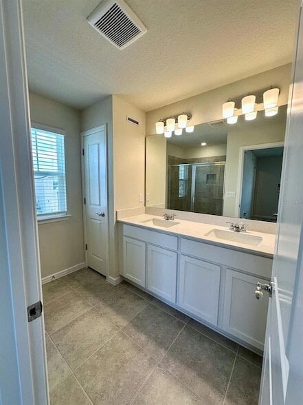 Photo - 2502 Winsome Wy