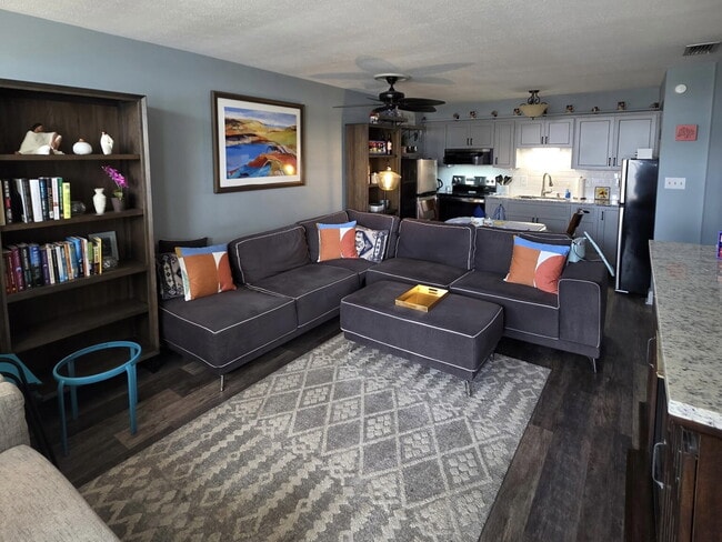 Photo - "Charming furnished 2-Bed Condo Retreat in Holiday, FL – Cozy 825 Sq Ft of Comfort!" Unit G
