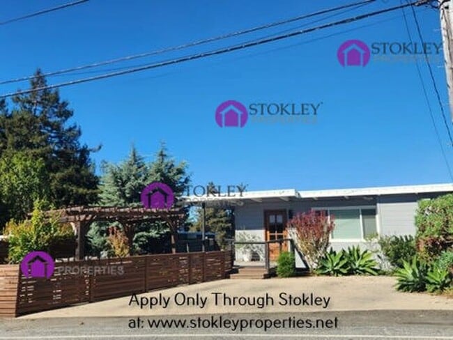 Building Photo - 4311 Fairway Dr