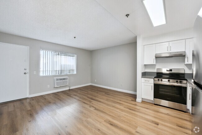 1 habitación, 1 baño, 520 pies cuadrados