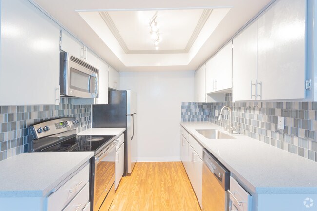 1BR, 1BA Kitchen