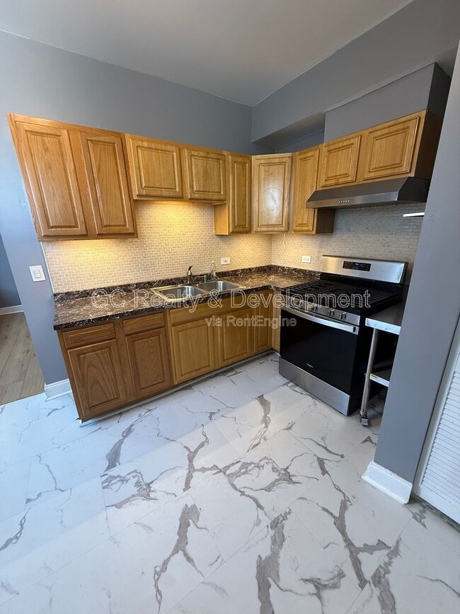 Photo - 3302 W Fulton Blvd Unidad 3