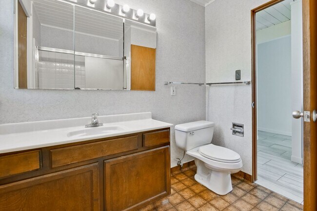 Photo - Eichler with Top Sunnyvale Schools