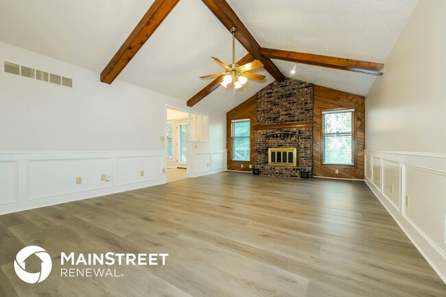 Photo - 408 SE Brownfield Dr