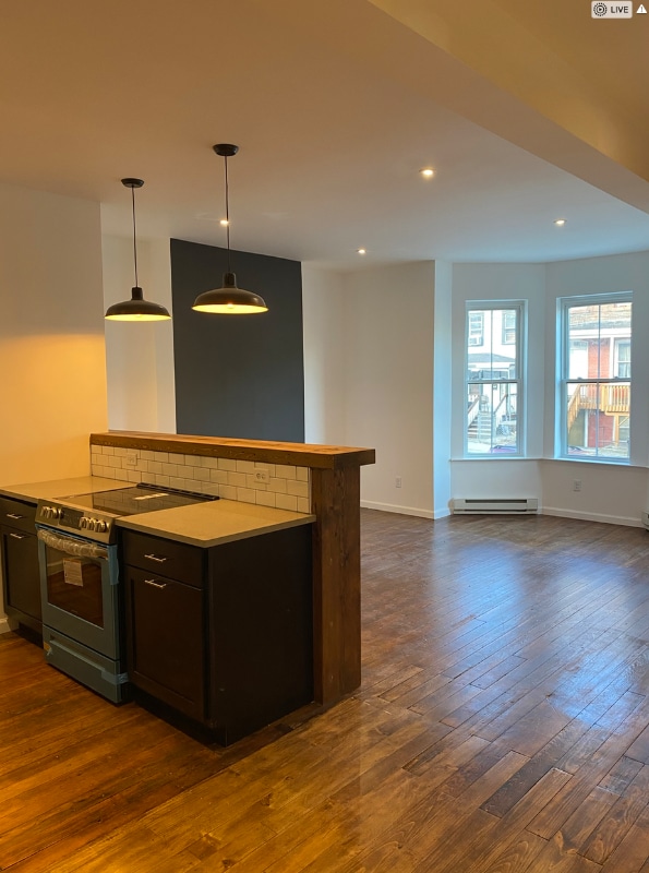 Building Photo - 249 1st St Rental