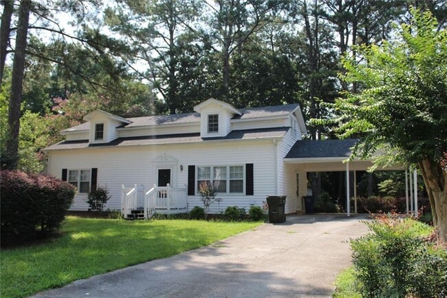 Building Photo - 1870 Rose Garden Ln