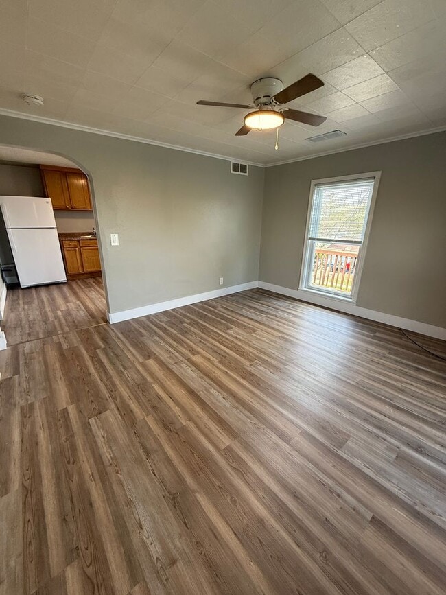 PP - 12 - Glendale - PP - 12 - Glendale Apartment Unit Upper