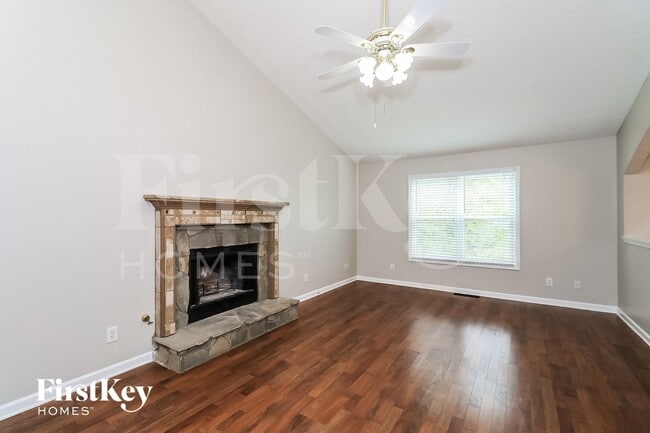 Photo - 424 Waverly Forest Ct