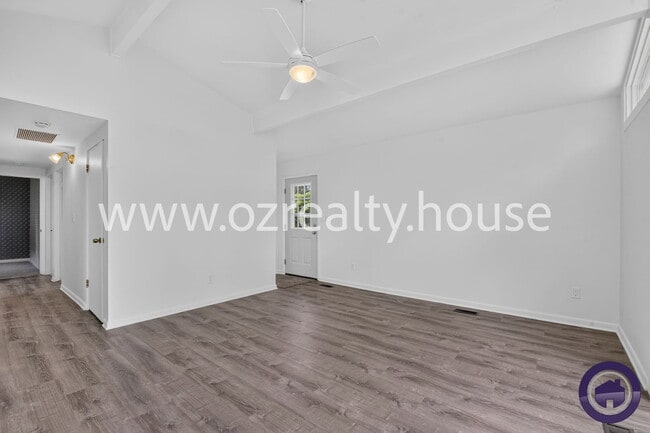 Photo - 1214 Elco Ave