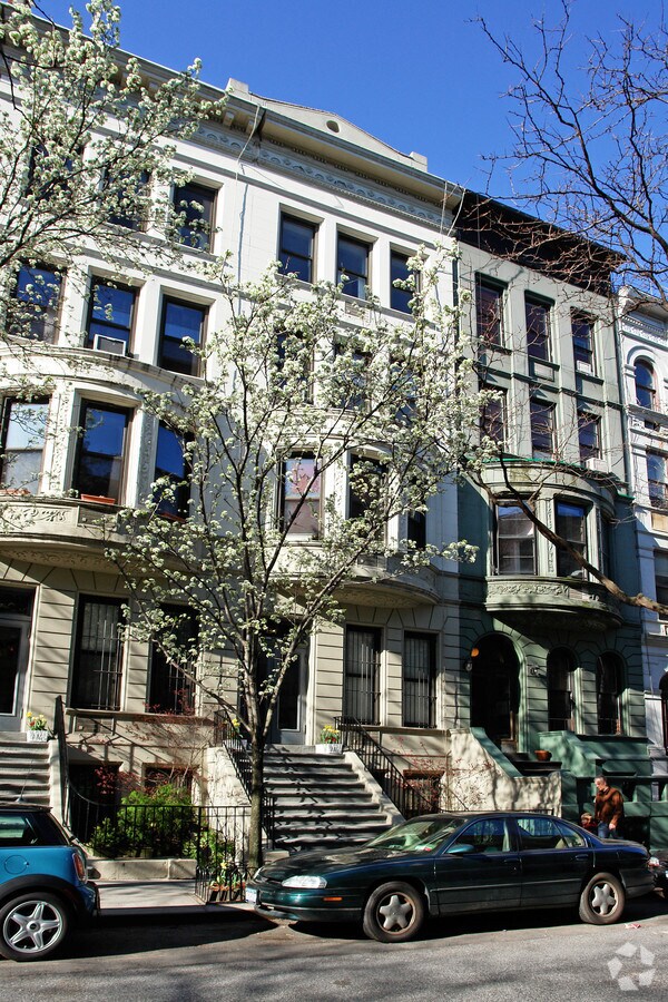Photo - 134 West 80th Street (j3)