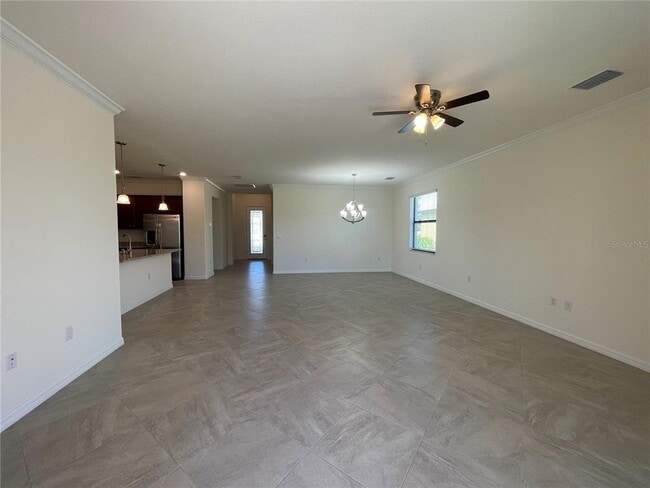 Photo - 5127 Tobermory Way