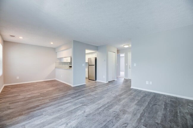 Wexford Lakes Apartments and Townhomes