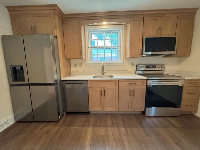 Photo - Renovated home, central air, stainless appliances, Radnor SD, Walk to Villanova, small dogs ok......
