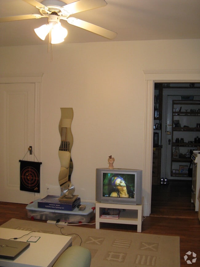 Building Photo - 1699 Cambridge St Unit 9 Rental