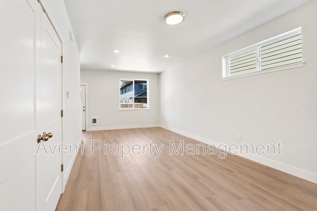 Photo - 936 Molalla Ave