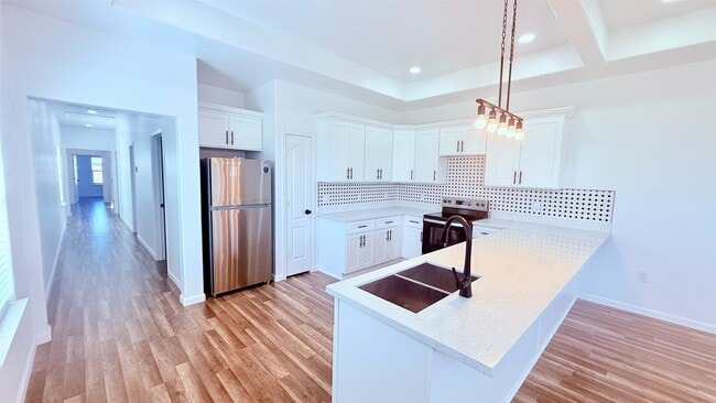 Photo - 7014-5914 02