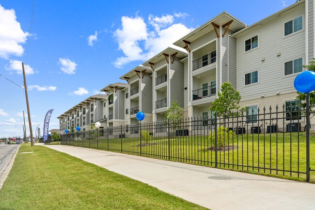 Photo - Vistas at Thousand Oaks