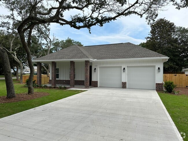 Building Photo - 610 5th St Rental
