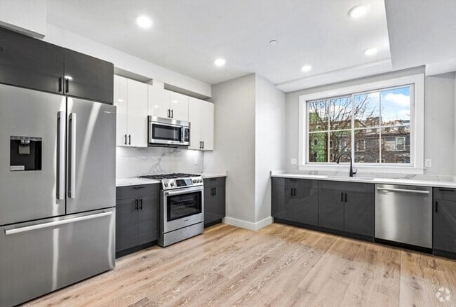 Building Photo - 300 Somerville Ave Unit G Rental