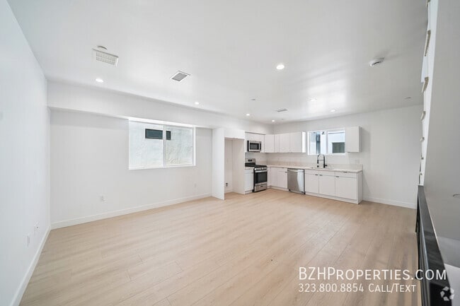 Building Photo - 5655 Case Ave Unit 2 Rental