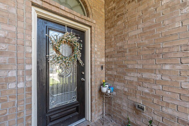 119 Emerald Loch Ln