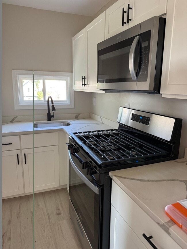 1653 Acushnet Ave Unit 2