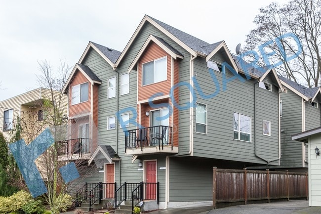 Building Photo - 9239 Woodlawn Ave N