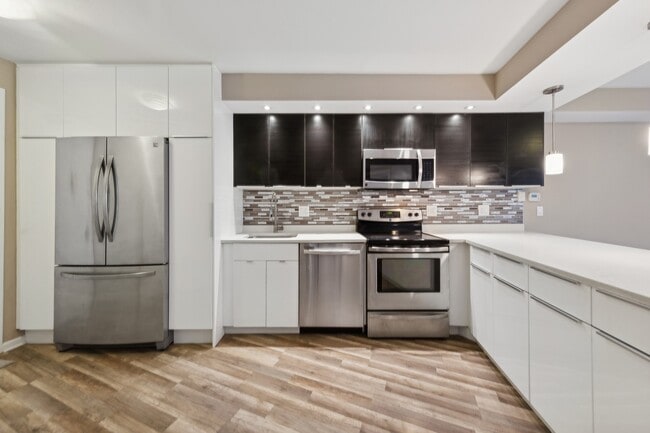 Photo - 300 N State St Unit 4611