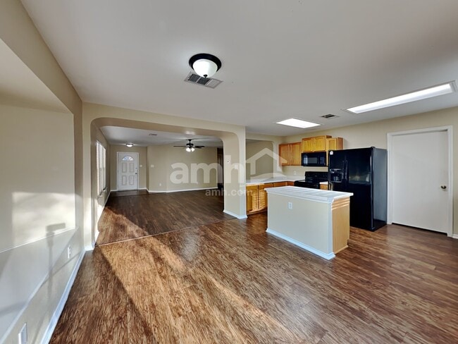 Photo - 1227 Deerhound Pl