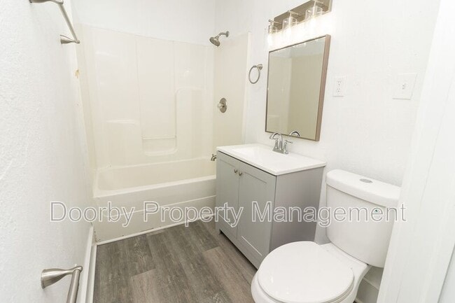 Photo - 1203 Rockway Dr Unit 2
