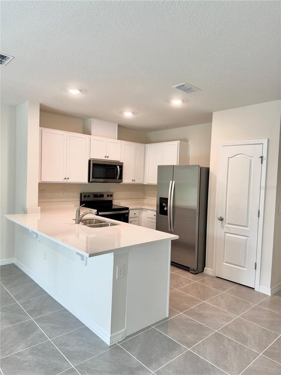 Photo - 2925 Canary Ave