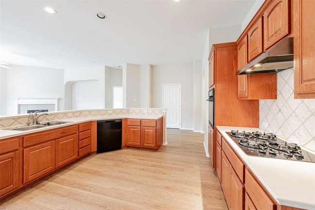 Photo - 13727 Charterhouse Way