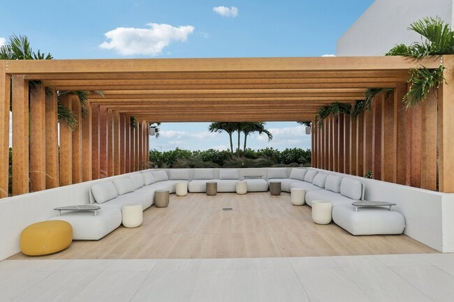 The One Sky Lounge