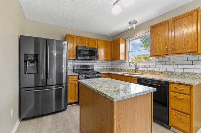 Photo - 5710 Silver Spurs Ln