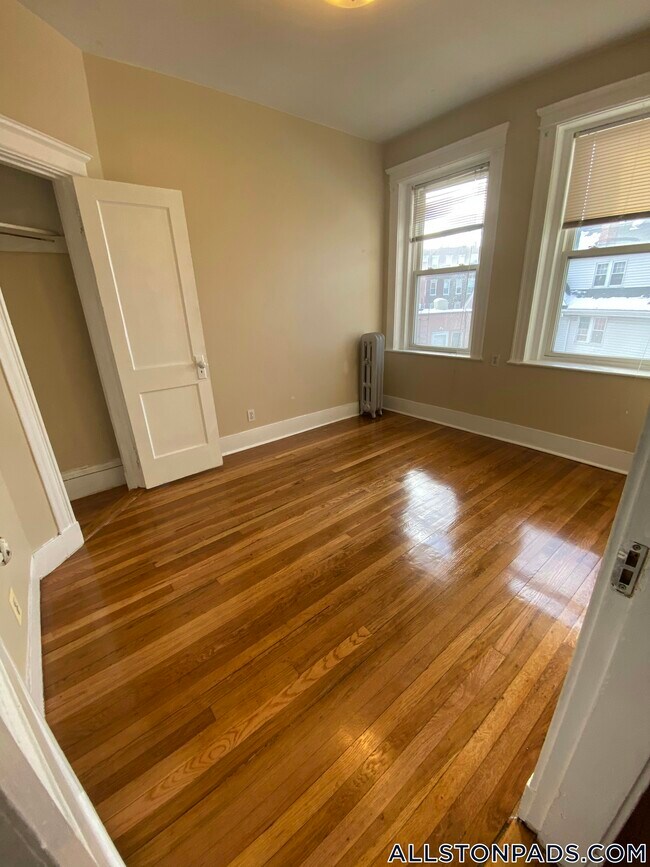 Photo - 4 Price Rd Unit 8