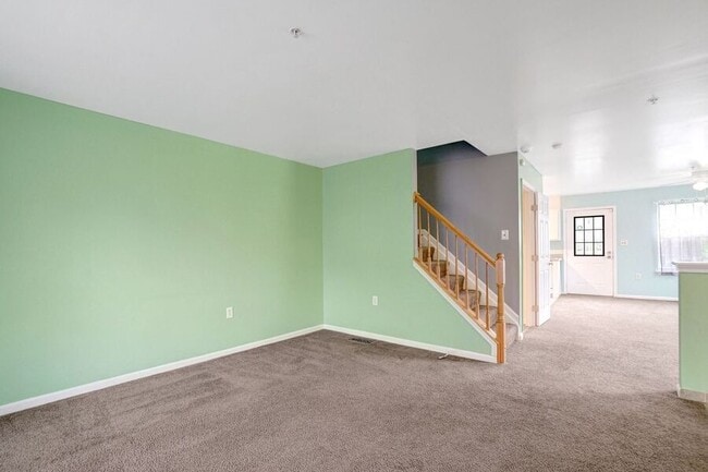 Photo - 1121 Varney St SE