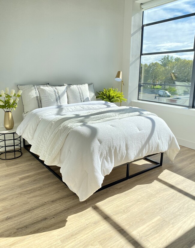 U-Shape - Bedroom
