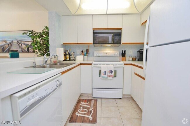Building Photo - 113 Wading Bird Cir Unit W-102 Rental