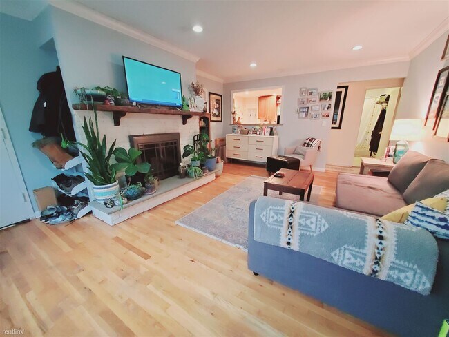 Photo - 2 br, 1 bath Condo - 1307 Hope St Unit 8 Unit 8