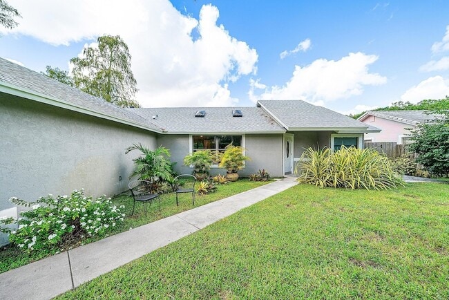 Photo - 1252 Raintree Ln