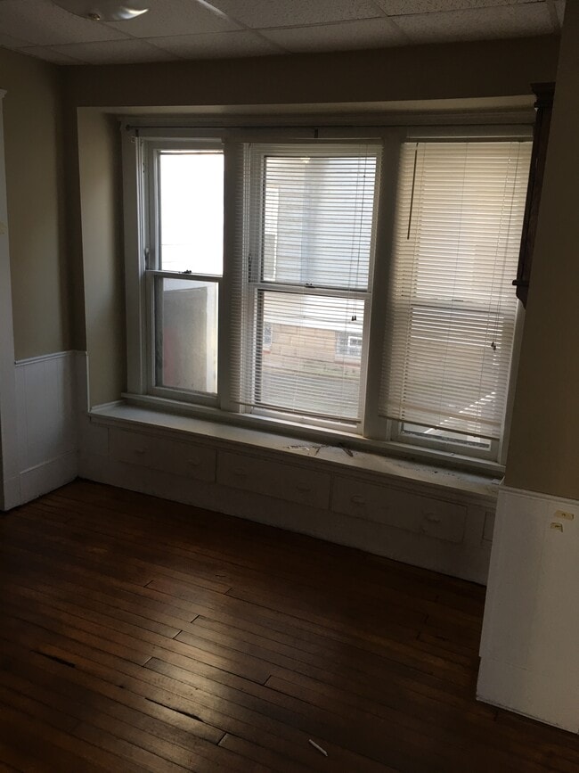 1506 Garden Dr Unit 1504 Garden Drive Lower