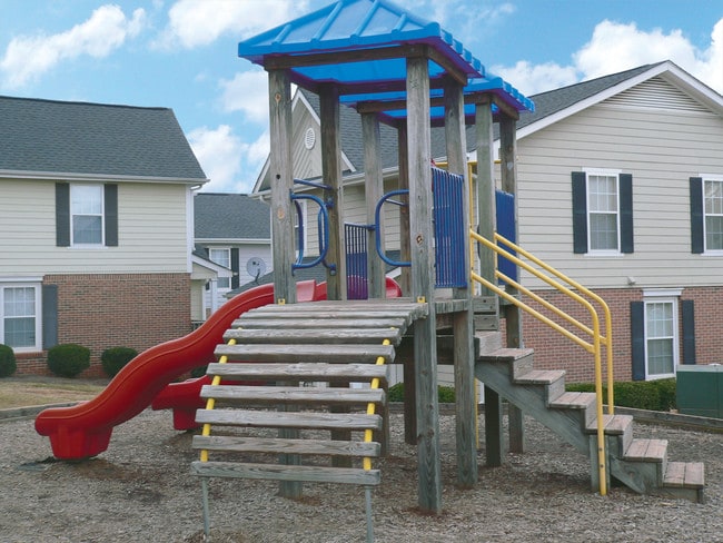 Magnolia Place Apartments - Playground