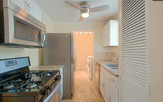 Photo - 1007 West Avenue