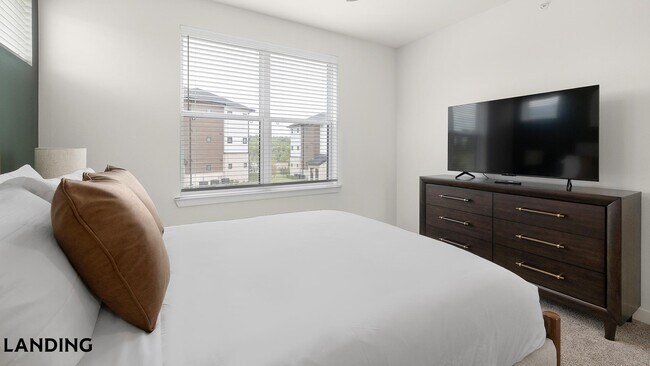 Photo - 3500 W Colorado Blvd Unidad 6201