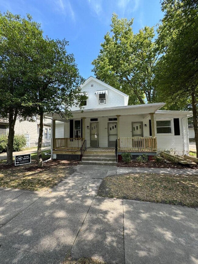 Photo - 1007 N Prairie St