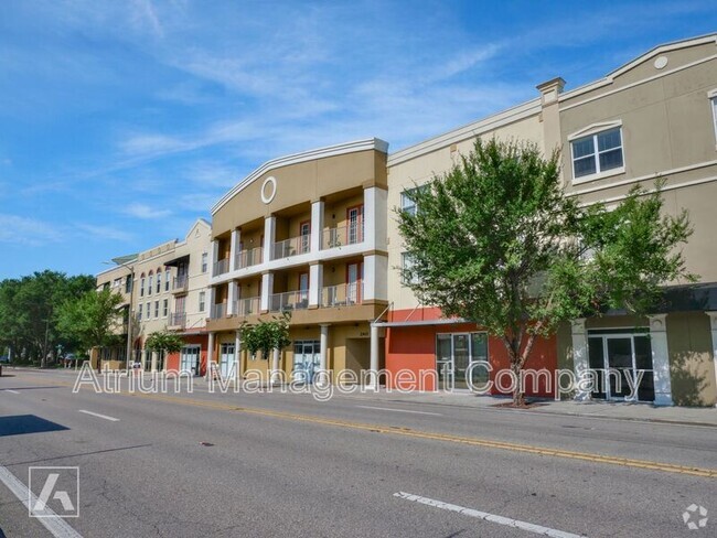 Building Photo - 2902 N Orange Ave Rental