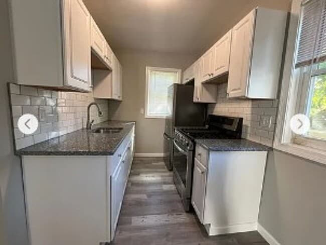 Photo - 44 Farnham Ave Unit 1