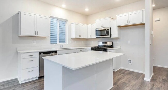 422 Reno St