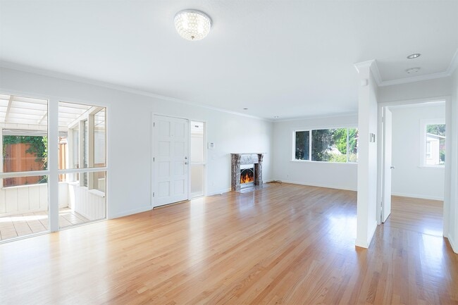 Photo - 2280 Rollingwood Dr