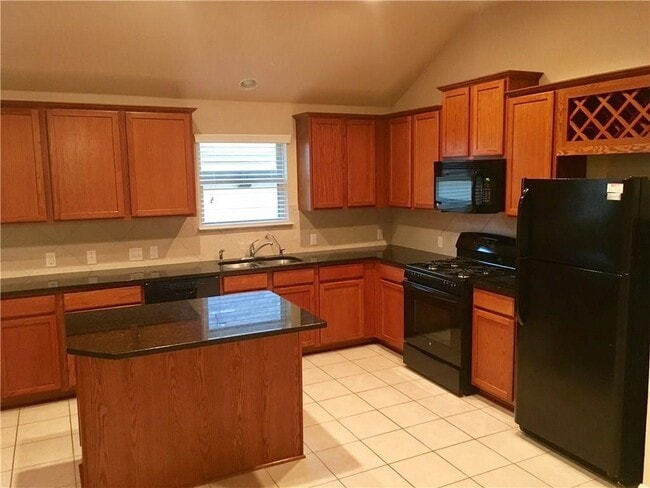 Photo - 112 Beargrass Dr